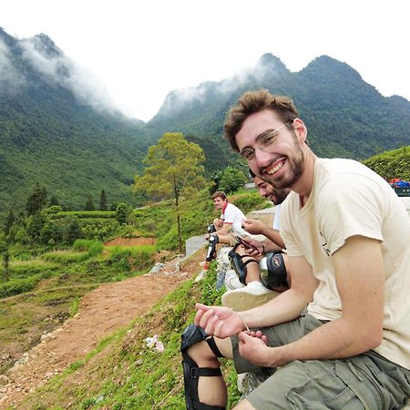 Lazy Cat Homestay - Motorbikes Rental & Tours Ha Giang Dış mekan fotoğraf