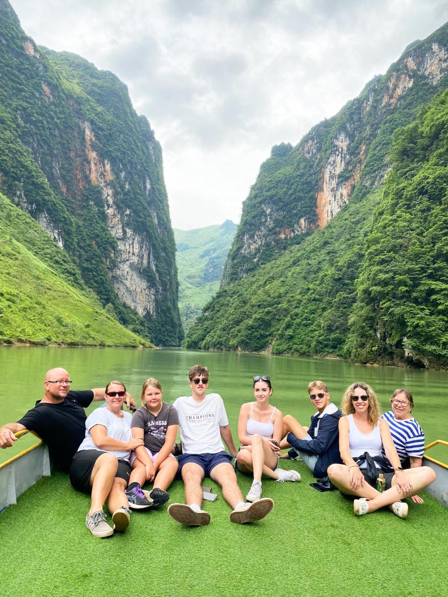 Lazy Cat Homestay - Motorbikes Rental & Tours Ha Giang Dış mekan fotoğraf