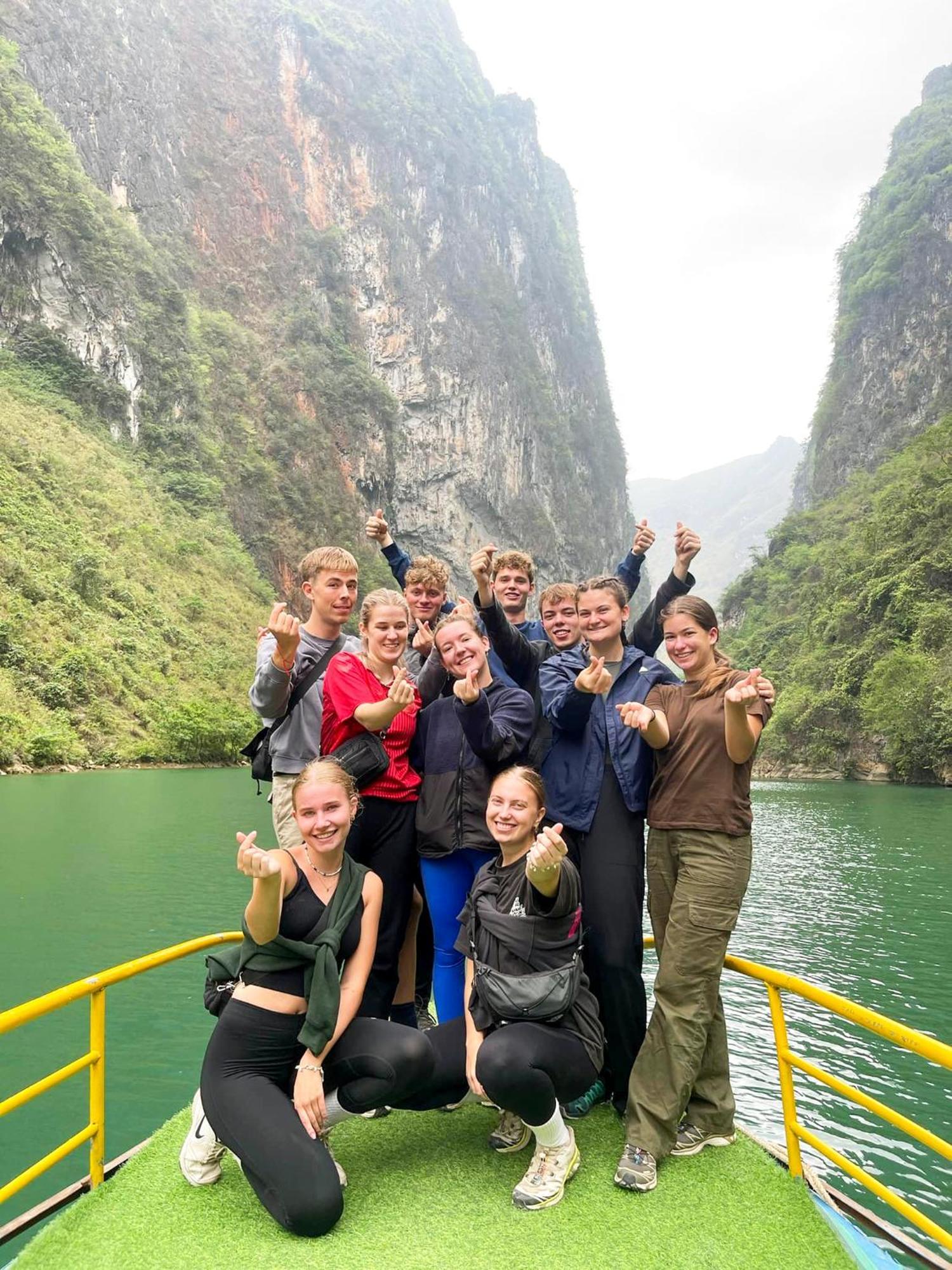 Lazy Cat Homestay - Motorbikes Rental & Tours Ha Giang Dış mekan fotoğraf